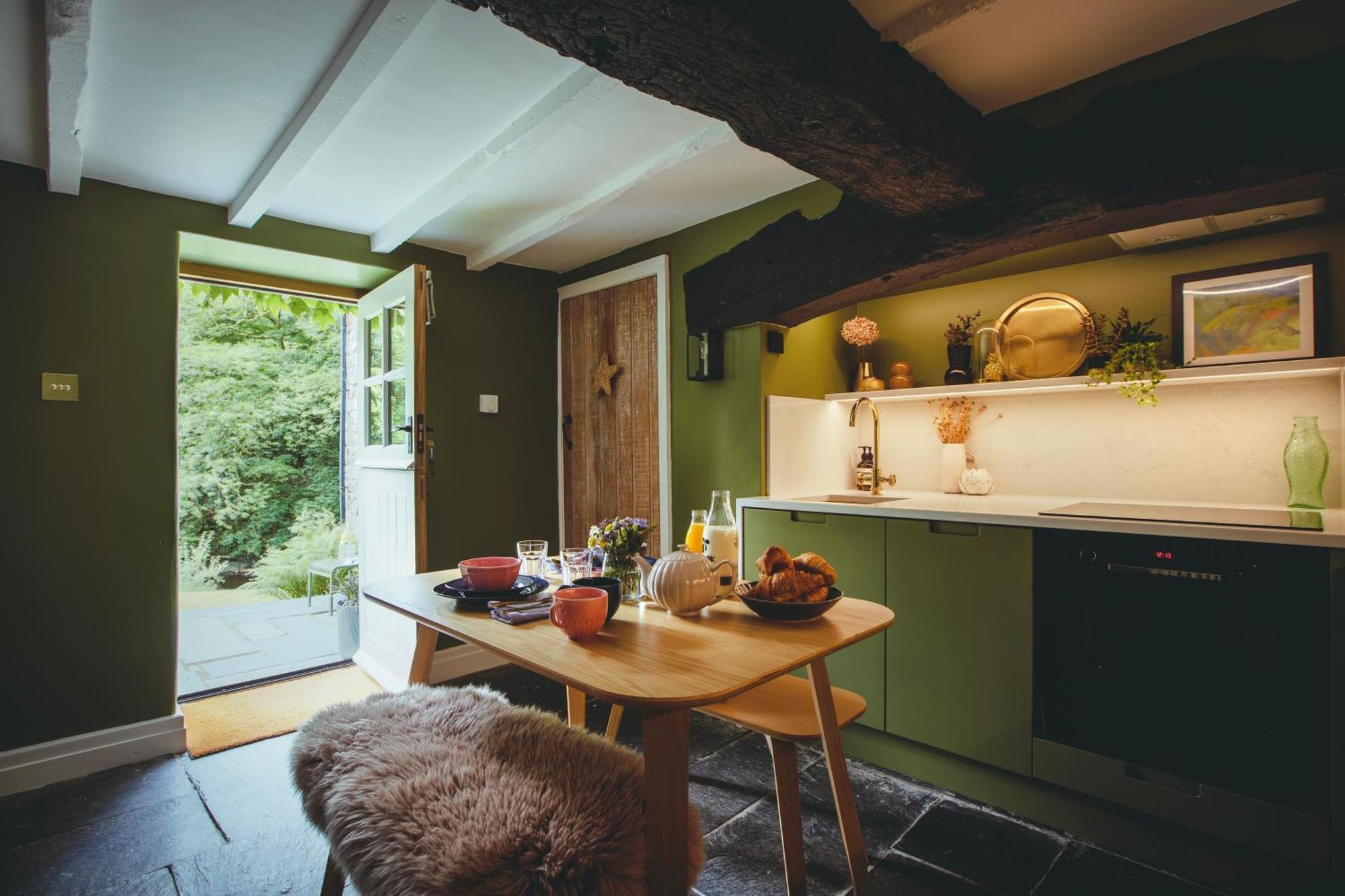 River Cottage, A Luxurious And Cosy Riverside Cottage For Two Welshpool Exterior photo